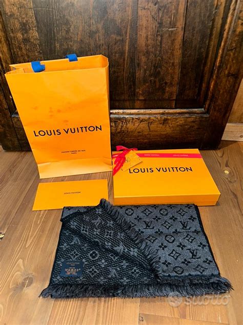 Sciarpa louis vuitton in Abbigliamento e accessori 